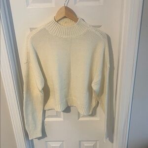 EUC Aeropostale Women's Cream Sweater Size Medium